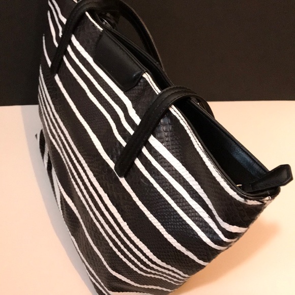 ✨HOST PICK black travel bag striped carry on Kenneth Cole  NWT Tote handbag - Picture 7 of 7